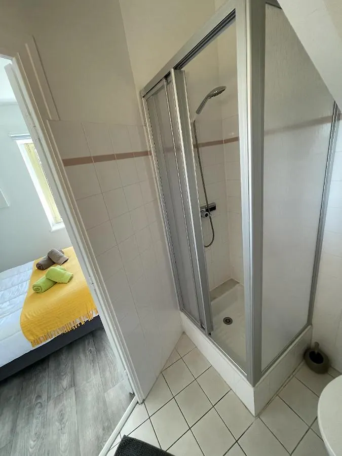 Treas Glaz Bed & Breakfast Plouescat